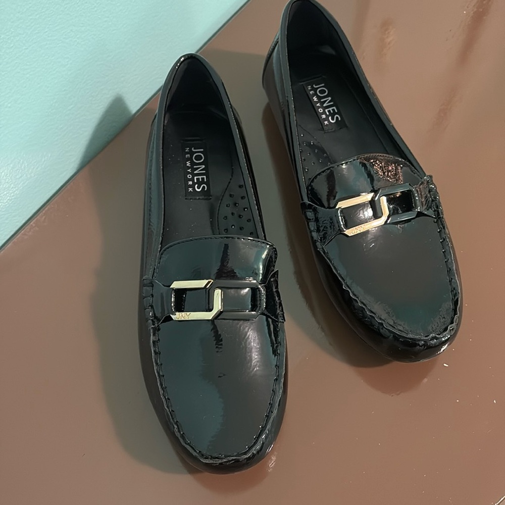Jones of New York NWOT black slip ons Woman’s Size 11